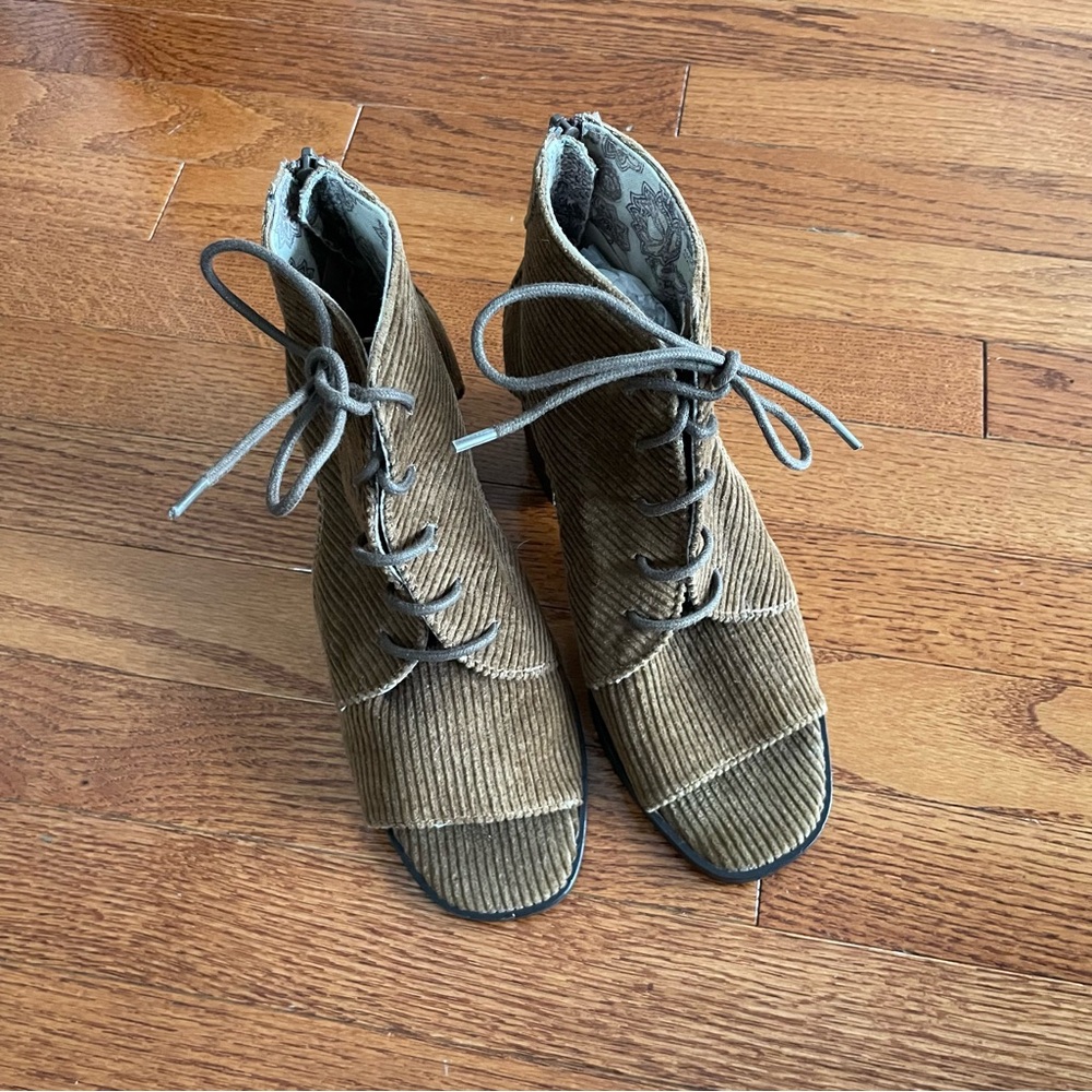 Band of Gypsies Womens Brown Corduroy Heeled Ankle Open Toe Amelia Booties 7.5 - Picture 6 of 8